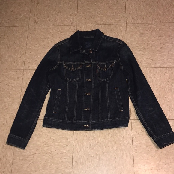 Levi’s Premium XS Feminine Trucker Jacket in True Indigo size Large